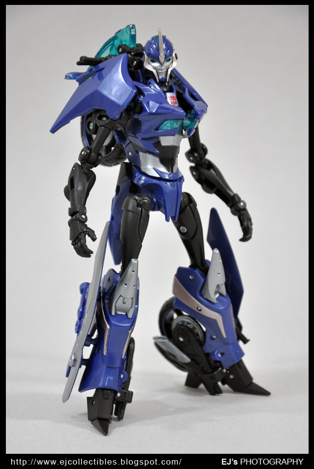 EJ's SHACK Transformers Prime First Edition Arcee (Deluxe)
