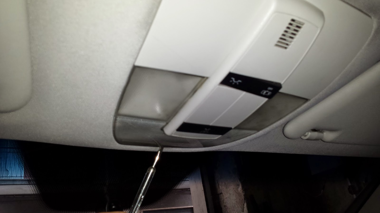 Plafoniere Per Auto : Uomini di mondo: come smontare plafoniera luci interne mercedes classe a