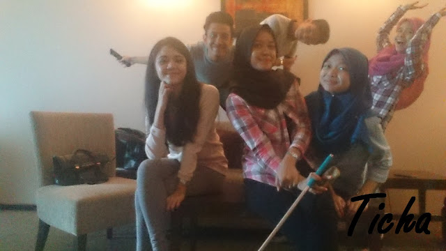 Party Bujang Miley Cyrus Kami Pusing KL - Kazenity Version