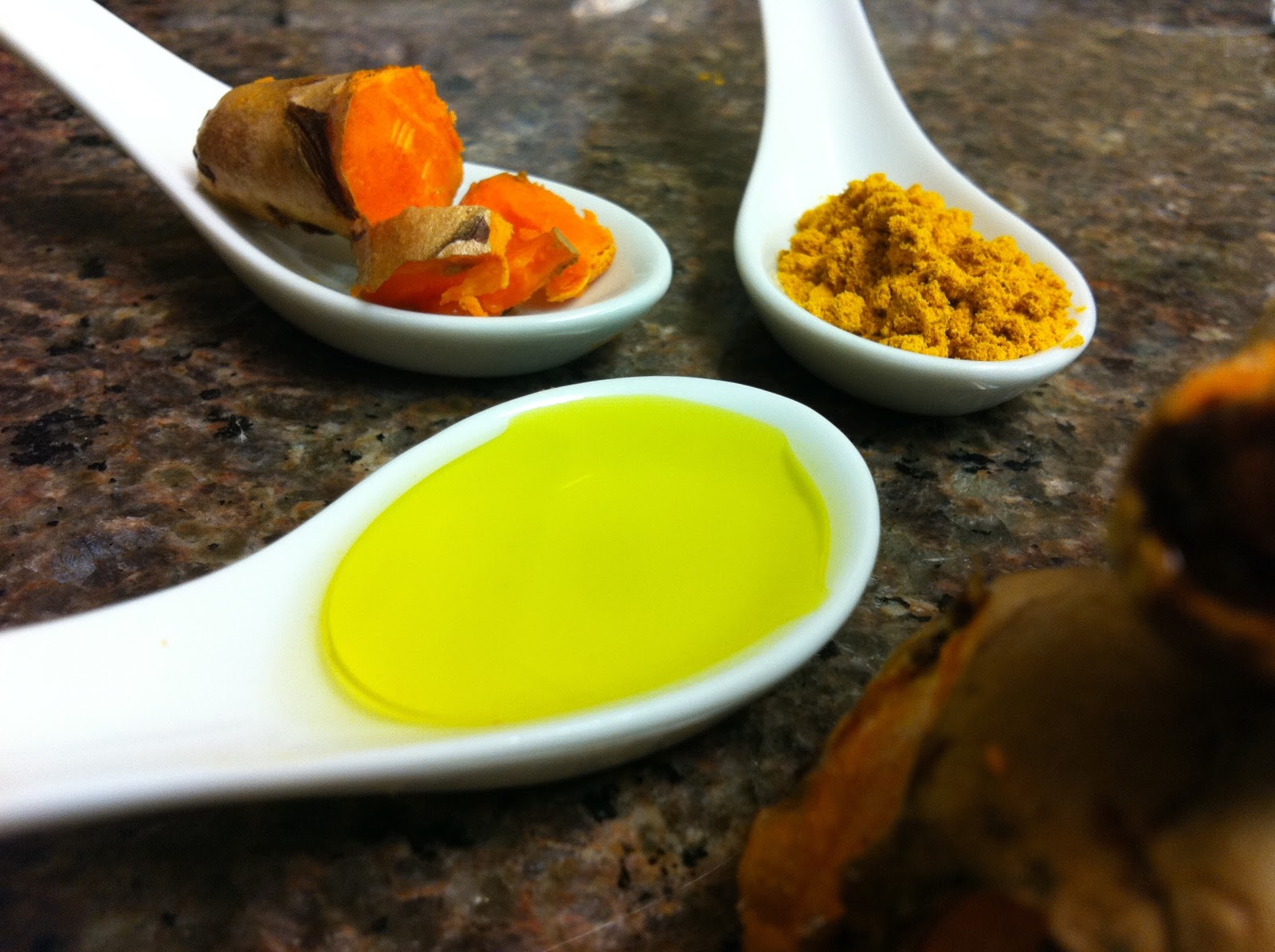 Turmeric Infused Olive Oil & Kalunji Oil INGENIOUS HEALTH