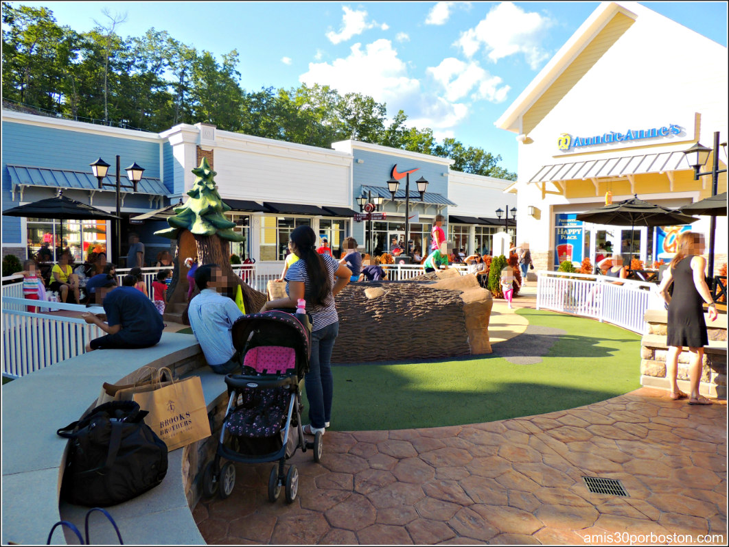 Merrimack Premium Outlet. New Hampshire