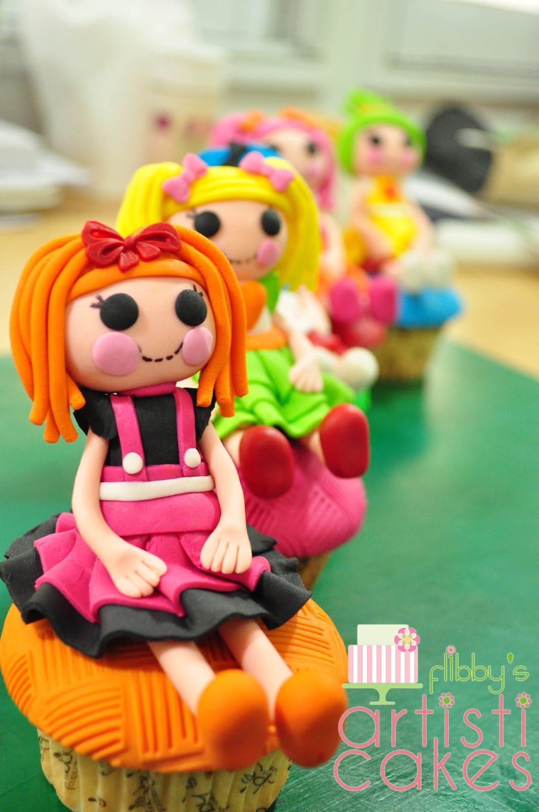 Flibby's Artisticakes Lala Loopsy Gumpaste Figure Tutorial
