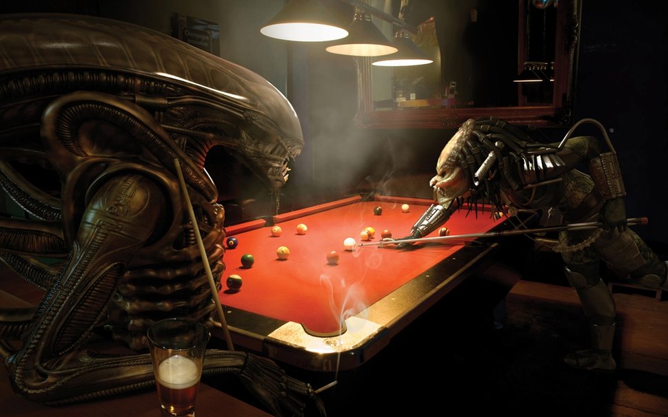 1086161__alien-vs-predator-pool_p.jpg