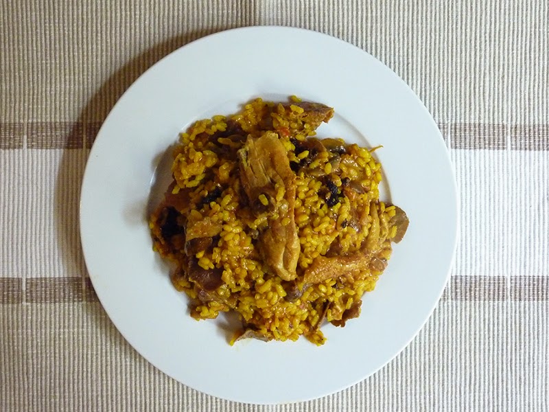 Charo y su Cocina PAELLA DE CARNE Y SETAS (TRADICIONAL)