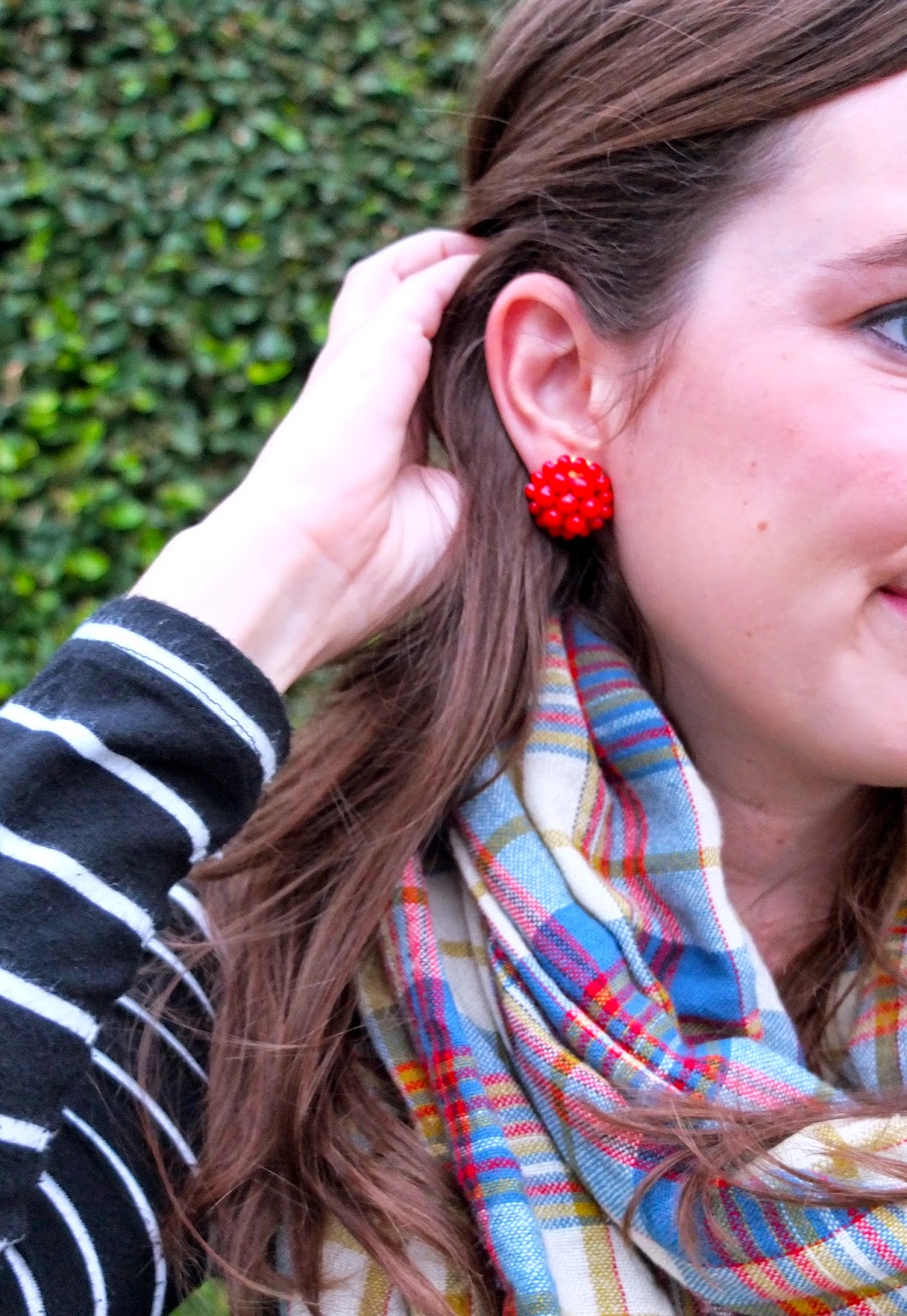 Lisi Lerch Earrings, Lisi Lerch Red Earrings, Lisi Lerch Button Earrings, Lisi Lerch Button, Red Button Earrings, The Lone Star Looking Glass Blog