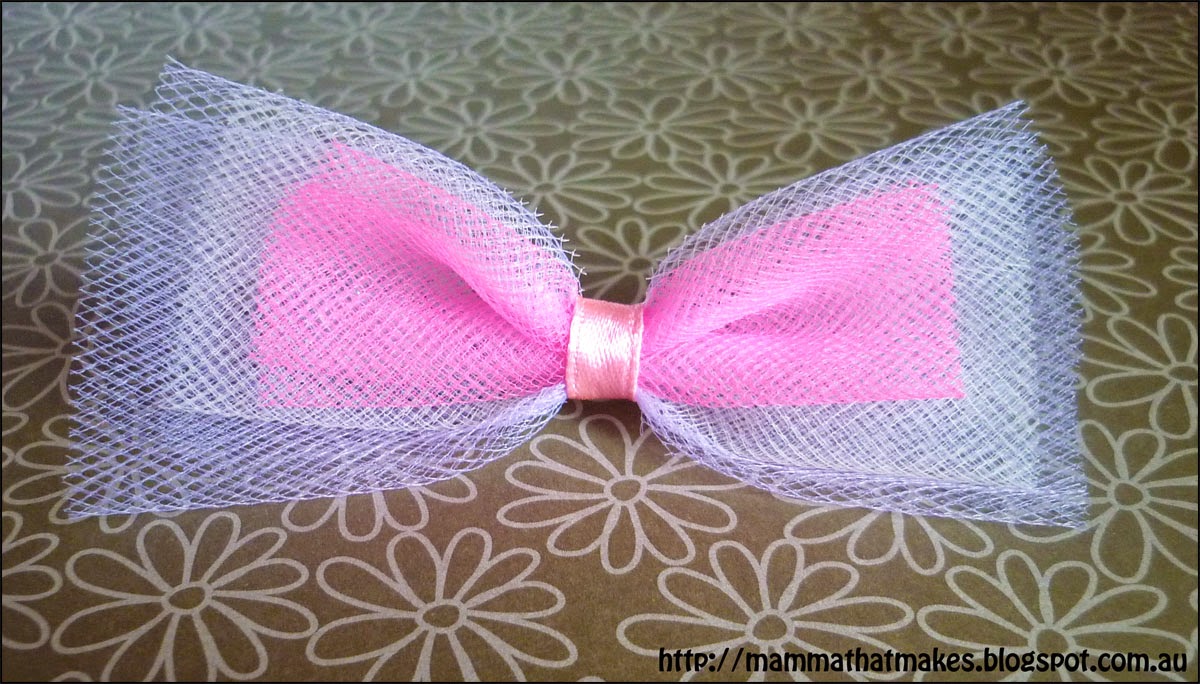 Mamma That Makes Pretty Tulle Bow Tutorial