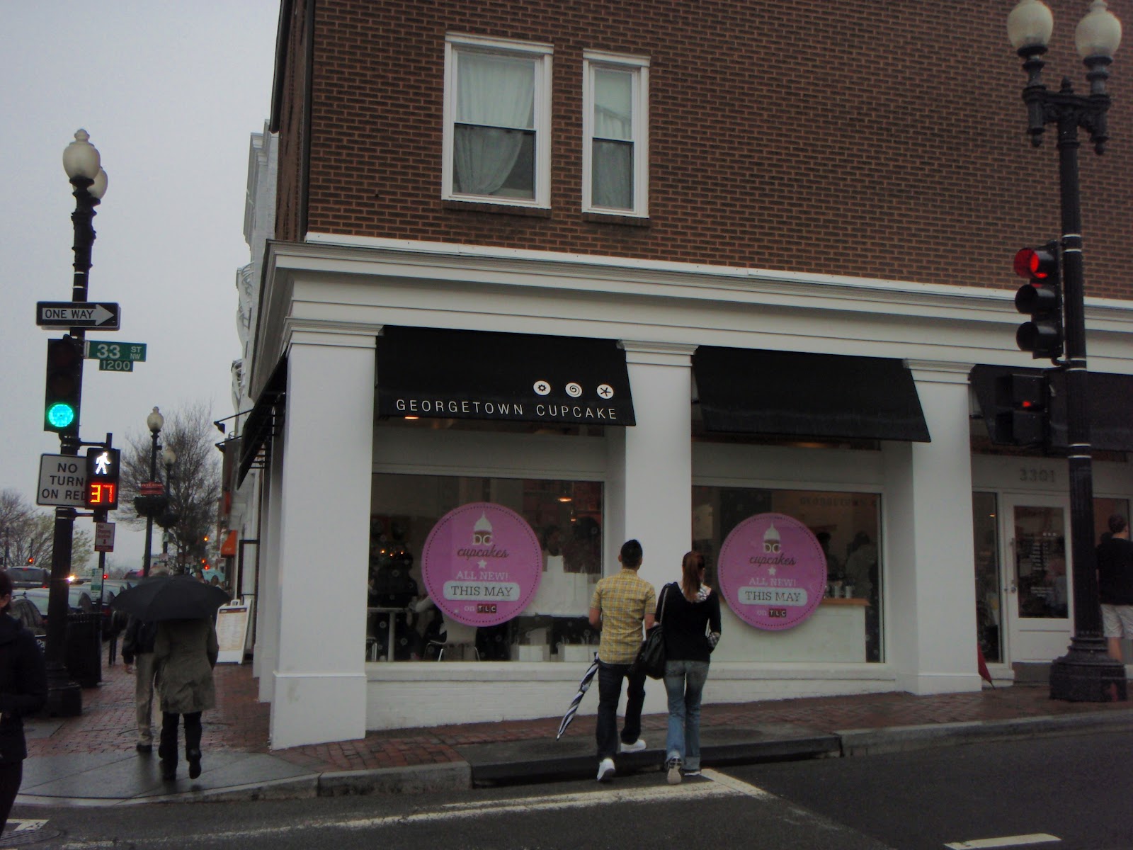 Sweet Eats Cakes Cupcake Review