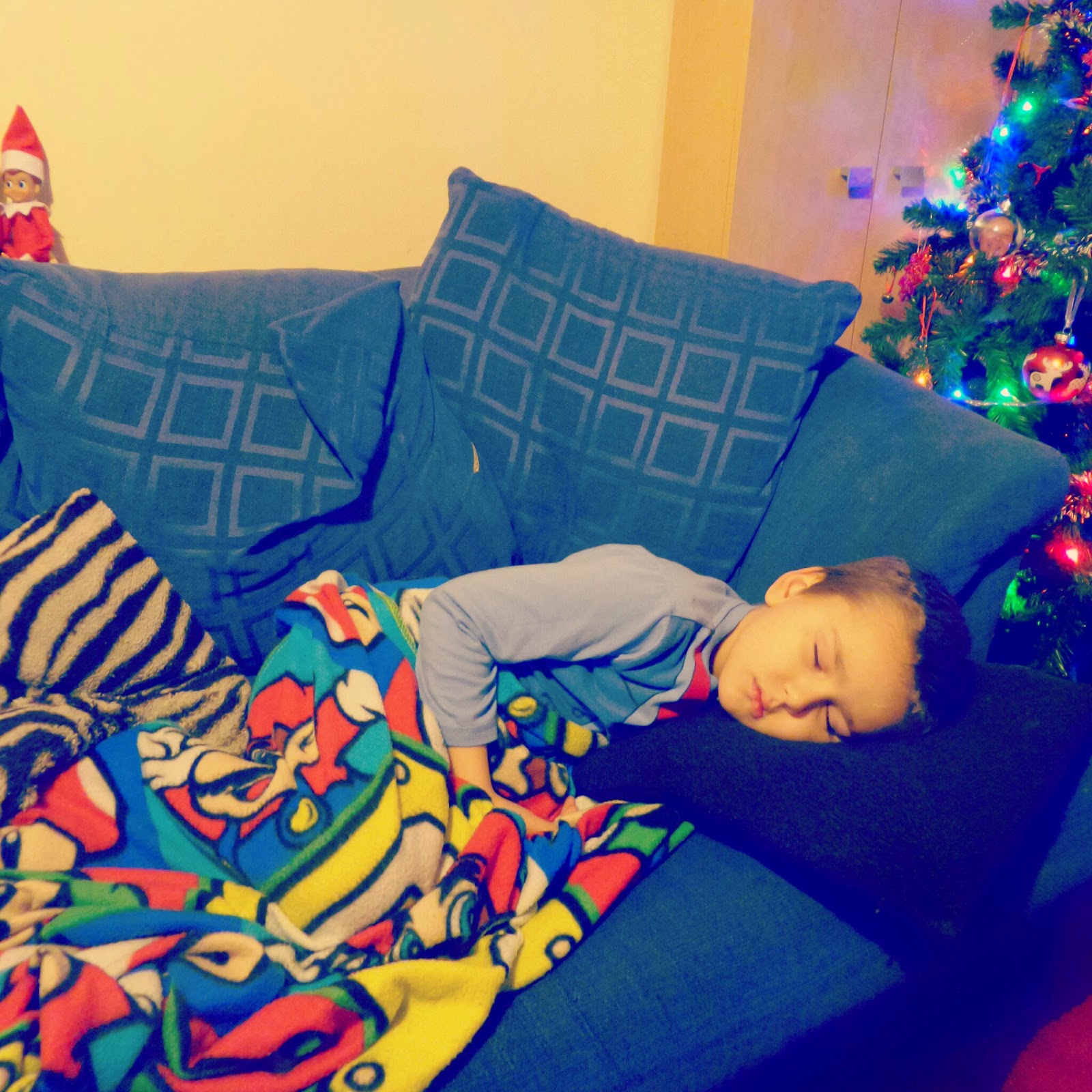 List 102+ Pictures Why Do I Fall Asleep On The Couch Watching Tv Latest