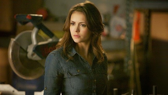 Нина Добрев