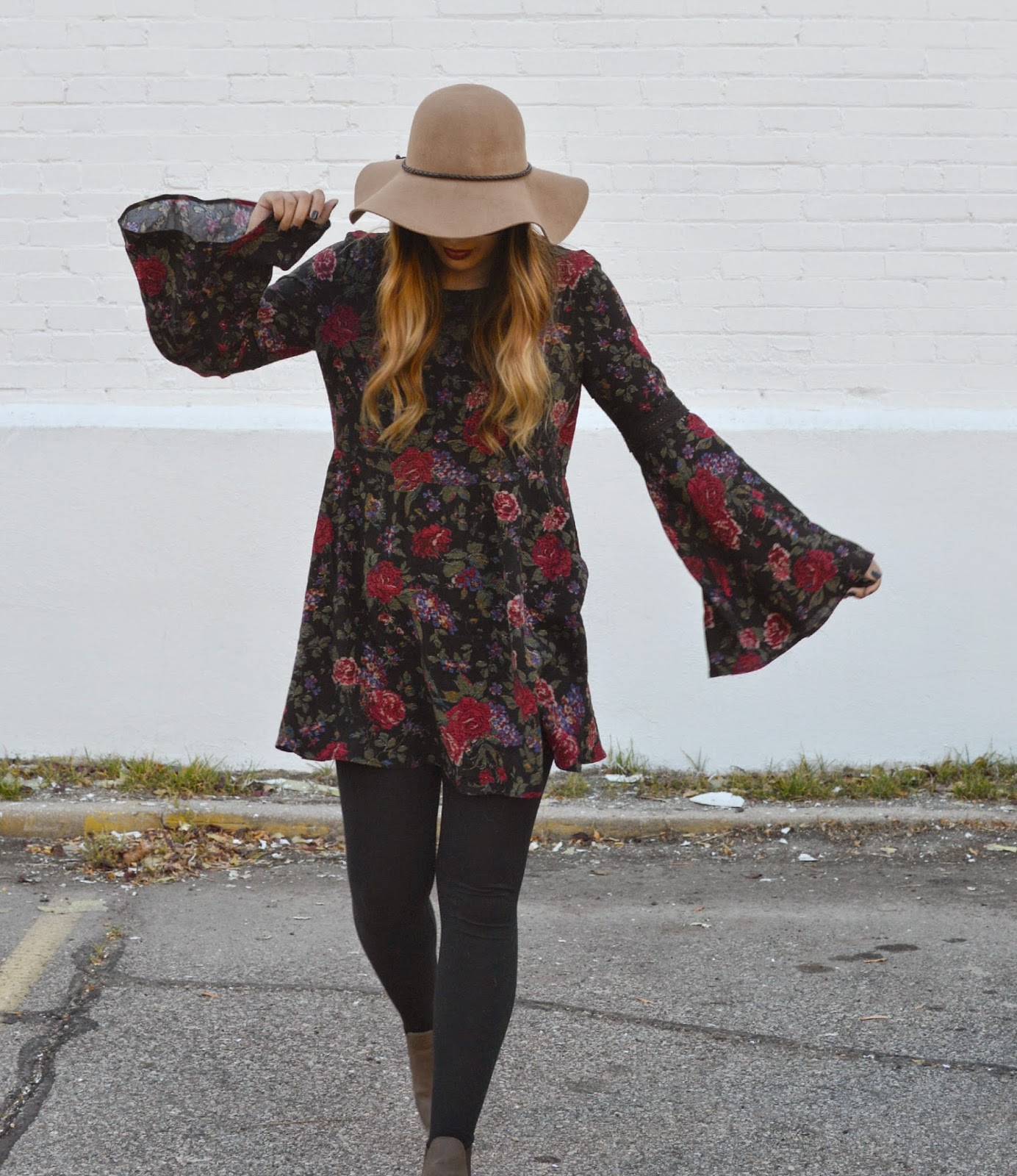 A GRANDMA COUCH FLORAL DRESS JODY BETH