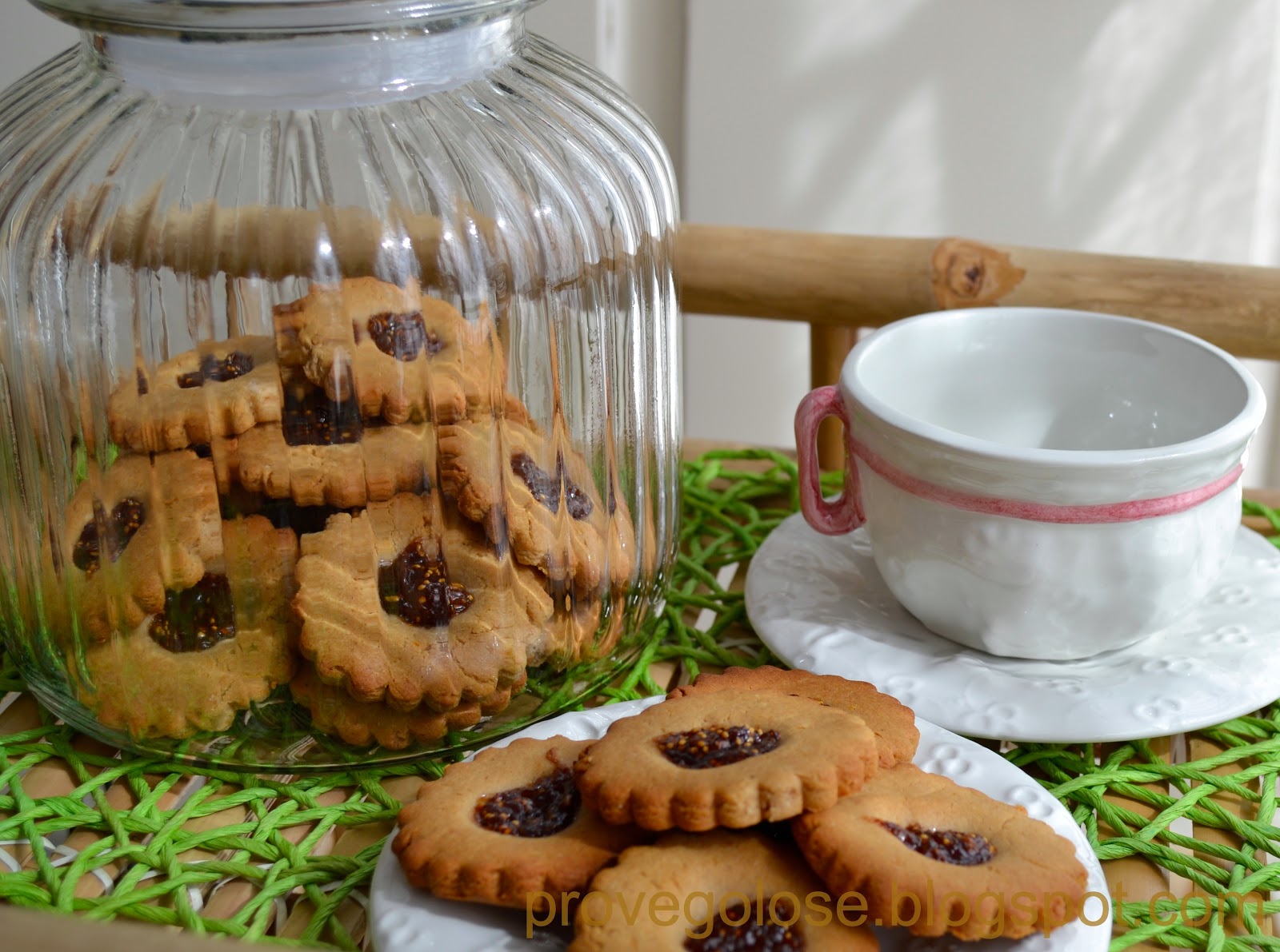 biscotti con marmellata di fichi