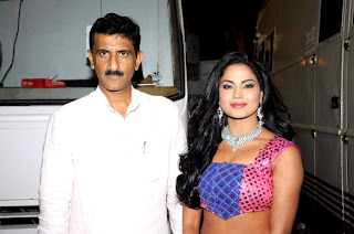  Veena Malik grace the Dahi Handi celebrations 