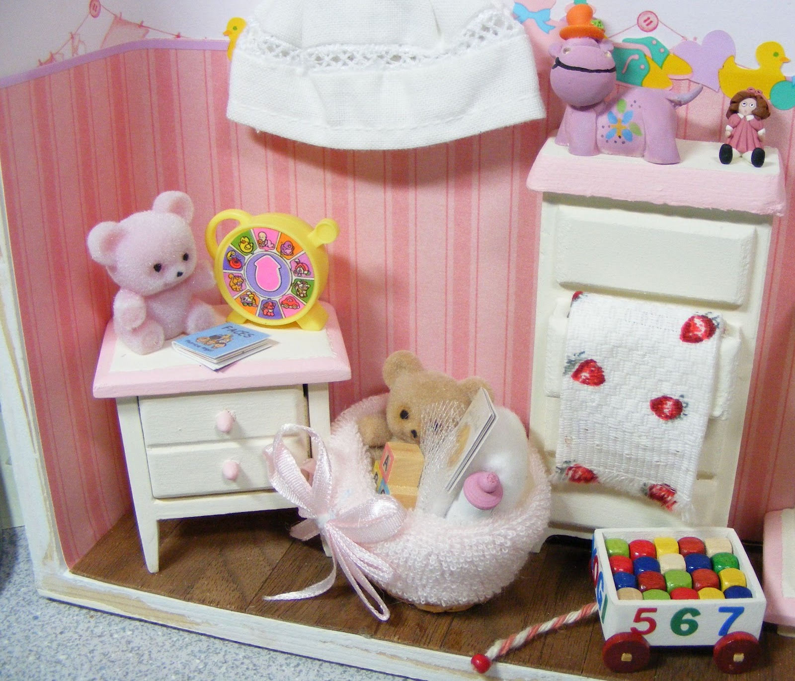 Baby Shadow box for coworker Heather "Maus" (Ermengarde)