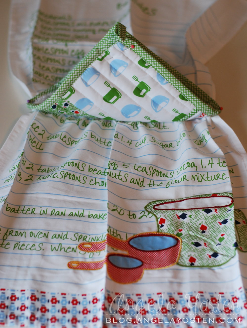 Angela Yosten Tutorial Retro Pot Holder & Towel Set