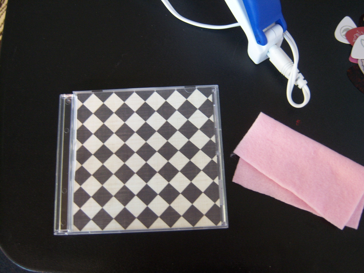 Sew Much Class & Crafty, too DIY Guitar Pick Travel Case