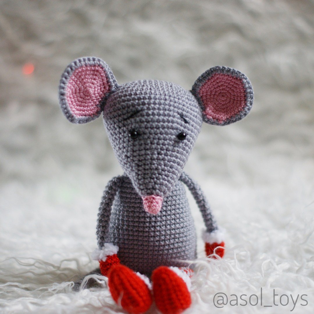 Вязаный мышонок крючком Вязаный мышонок крючком