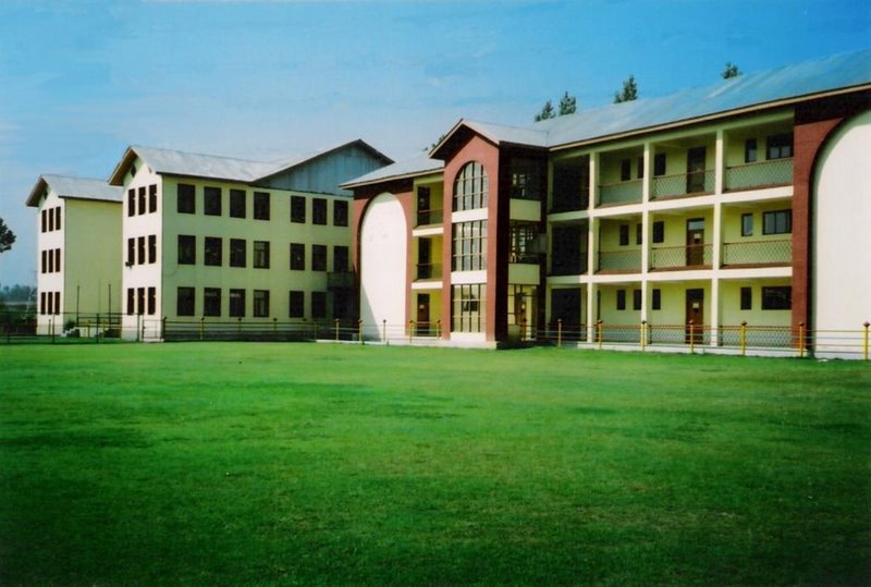 JK PUBLIC SCHOOL (humhama)