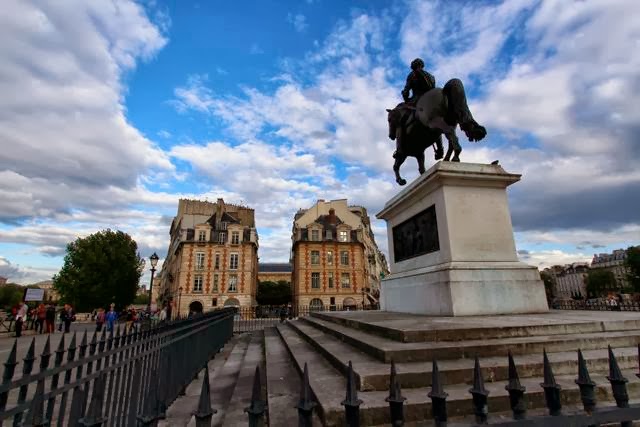 Statue of the Vert Gallant, King Henri IV