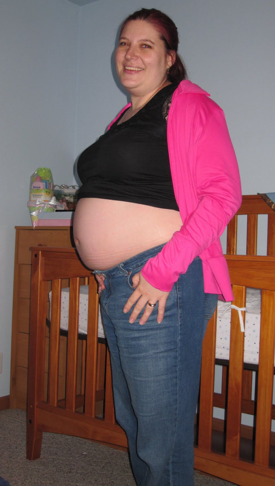 Dan in Evansville Belly Bump Week 32