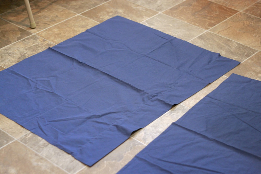 Liz Makes Liz makes curtains from pillowcases