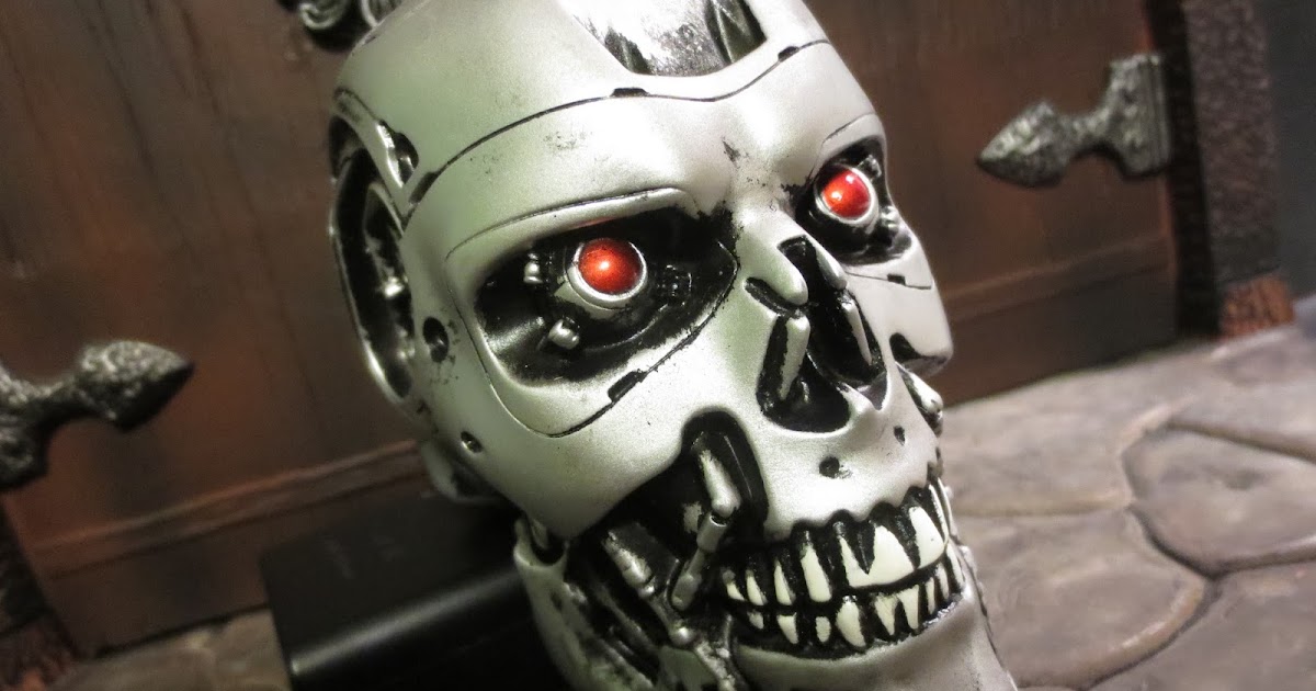 Loot Crate Terminator Genisys Half Scale Replica Endo Skull New Boxed 
