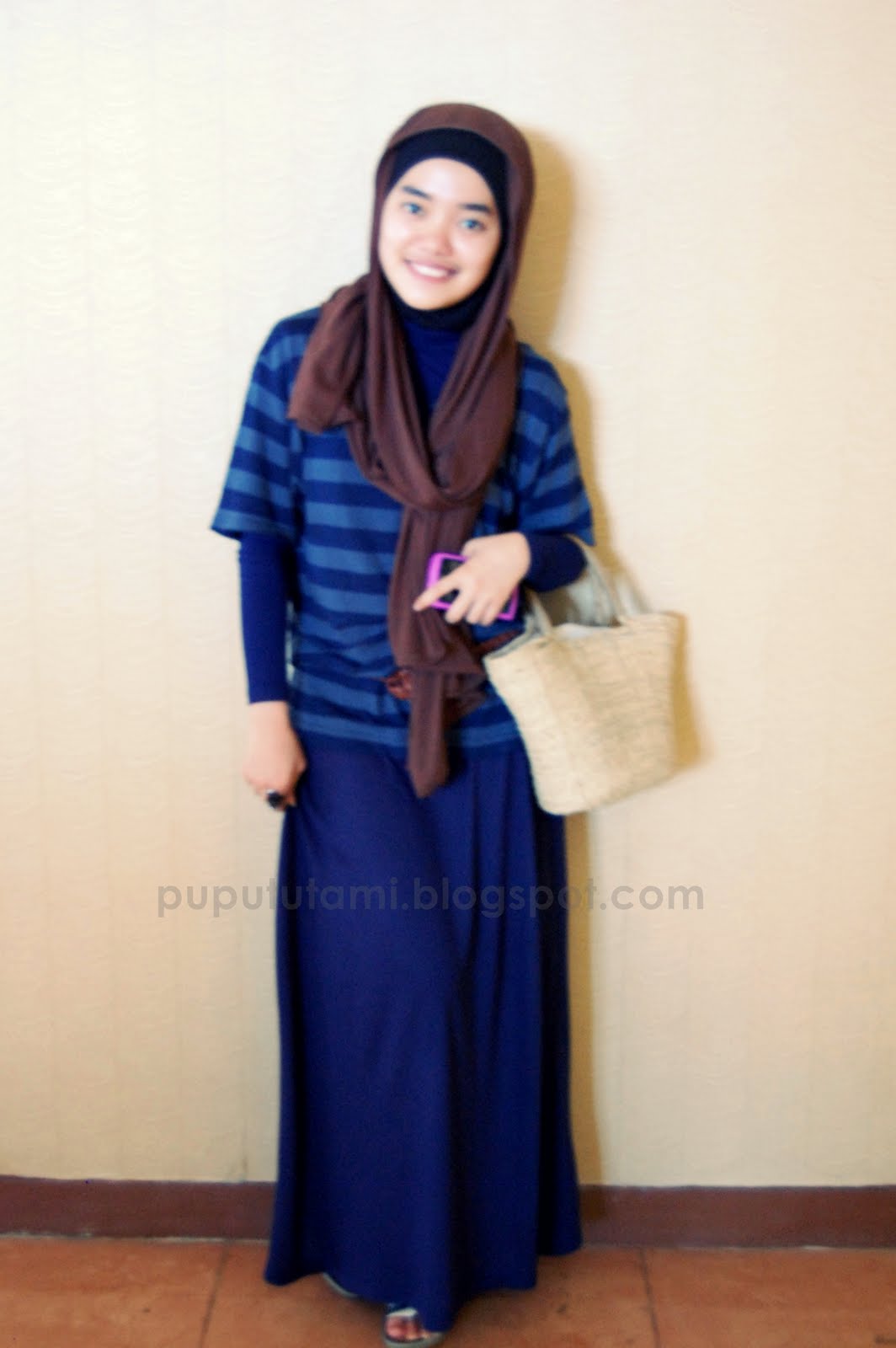 model-baju-muslim-casual-stripped-5.JPG