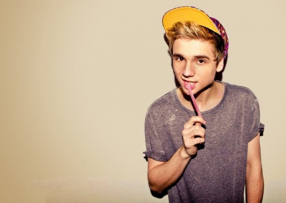 Elyar Fox - A Billion Girls - YouTube