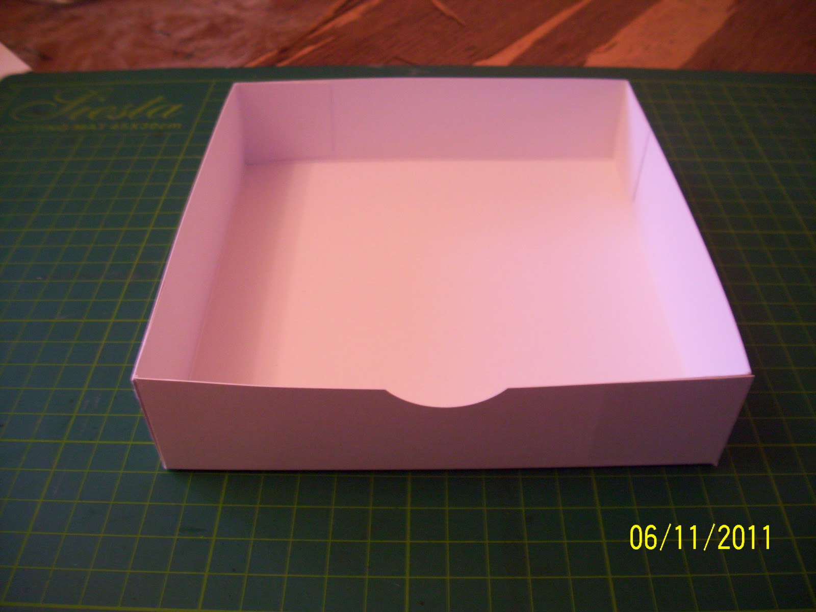 TRACEY'S KRAFTS Easel Card On A Box With Drawer Tutorial