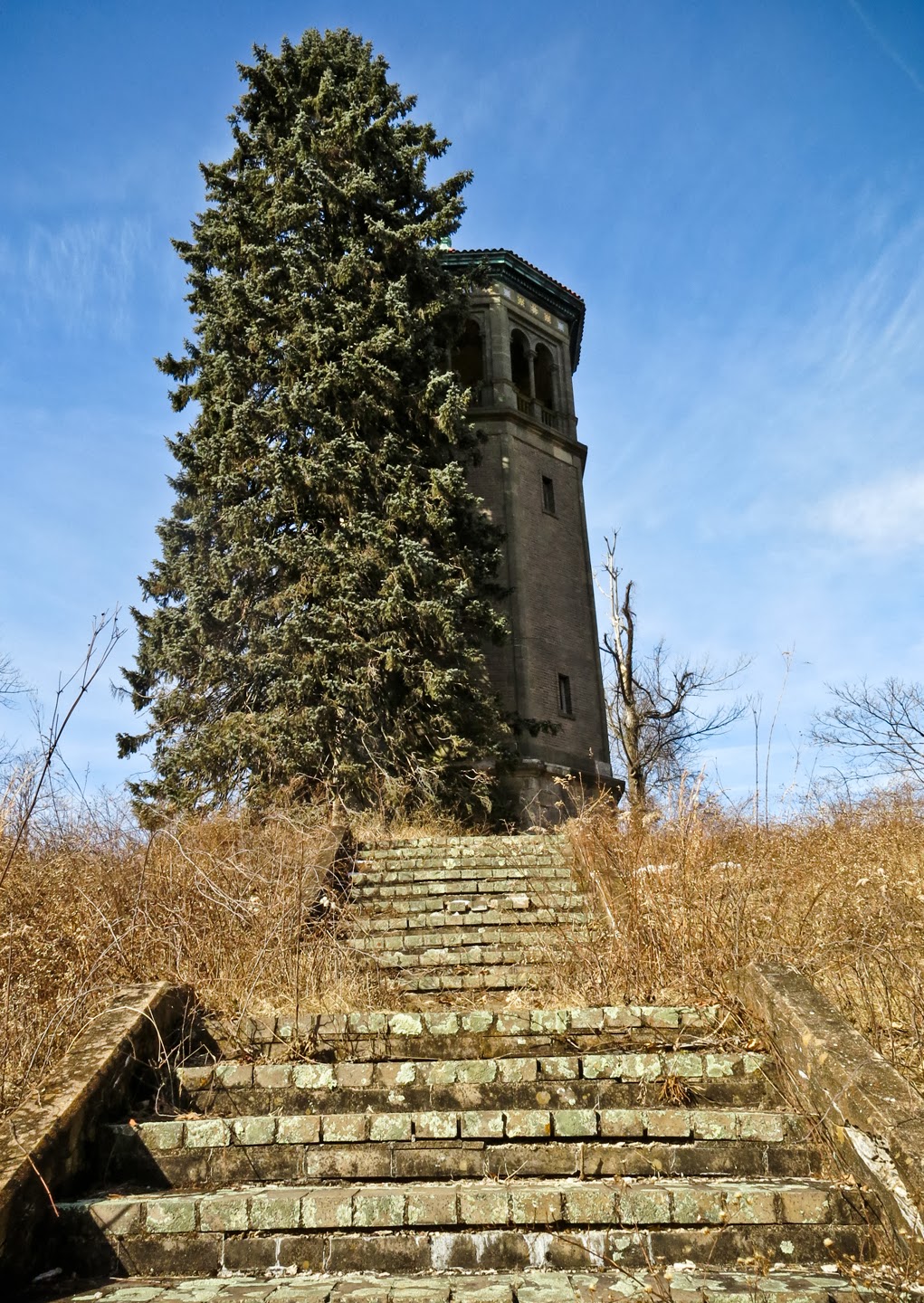 Lucent Moments Swannanoa Palace, a Crumbling Gem that still Shines