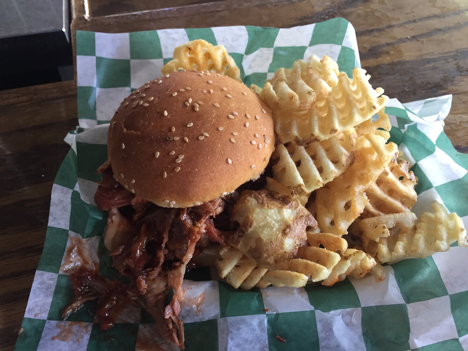 MidwestInfoGuide Season Dining Pass 2016 (Six Flags)