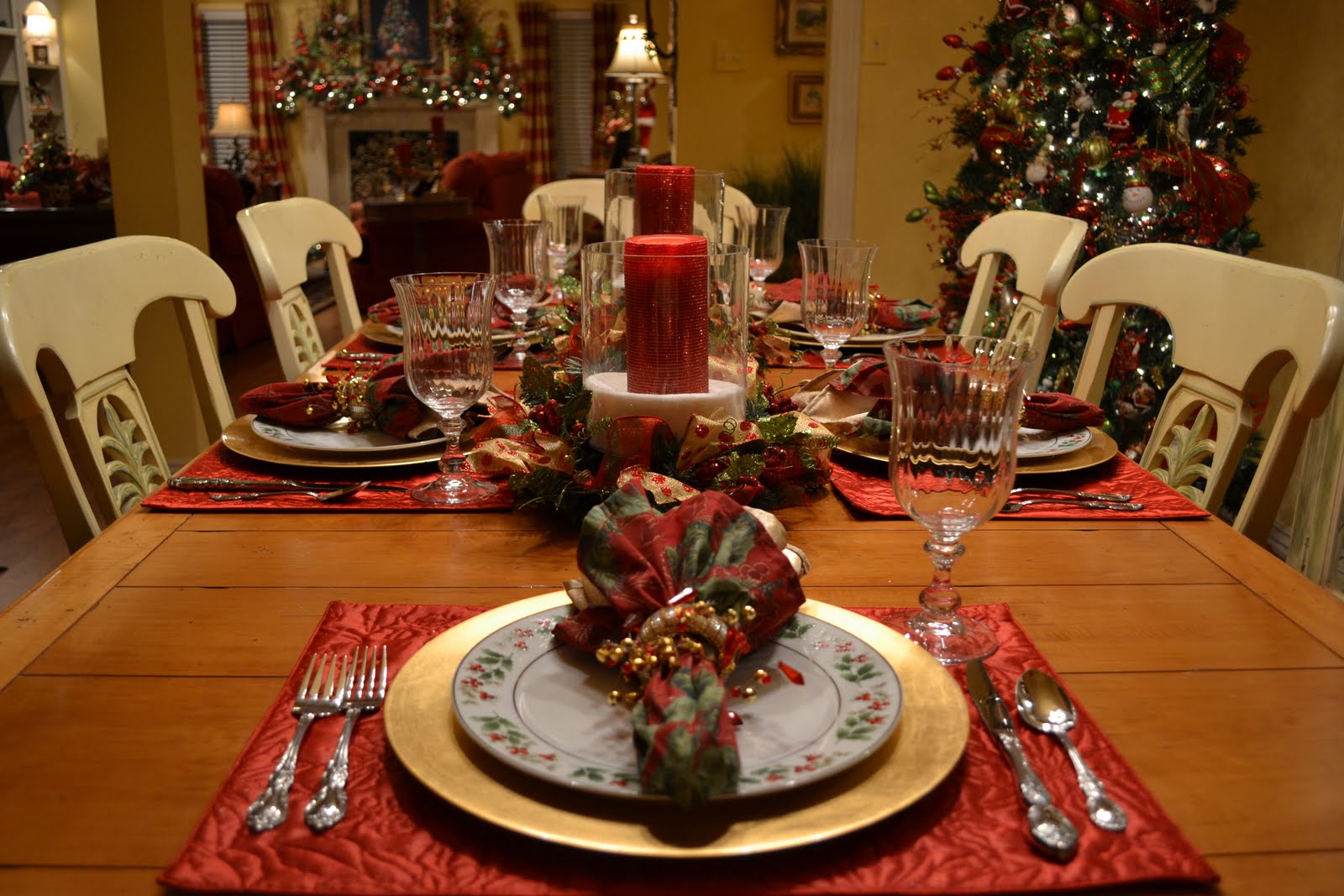 Kristen's Creations: My Christmas Dining Room