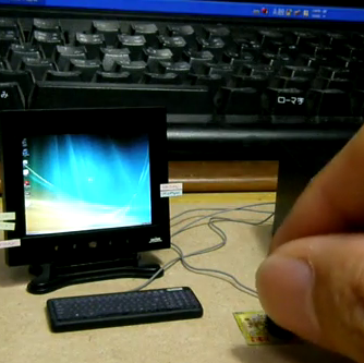 このミニチュア動くぞ 世界最小のデスクトップpc