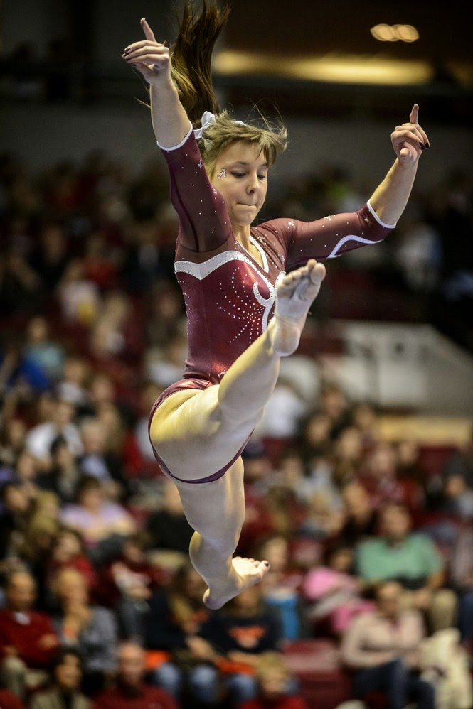 - WOMEN's muscular ATHLETIC LEGS especially CALVES - daily update