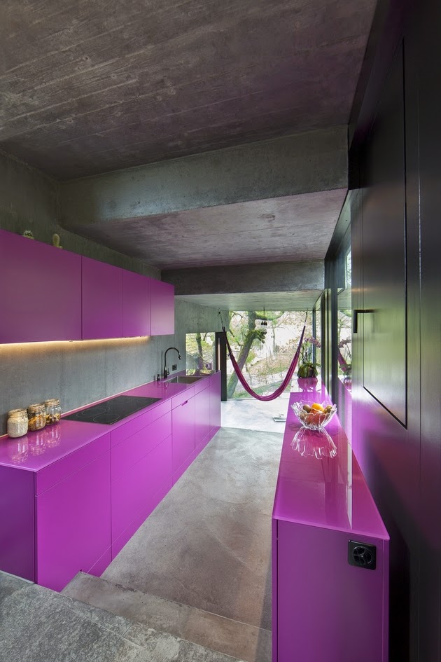 Interior Rumah Unik Warna Ungu | Rancangan Desain Rumah Minimalis