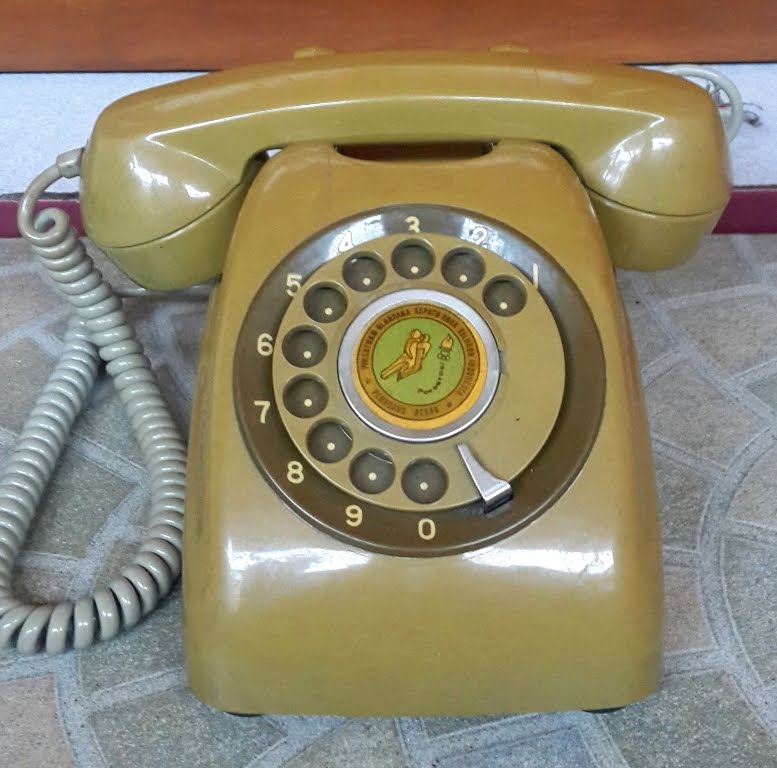 Telepon putar Coklat