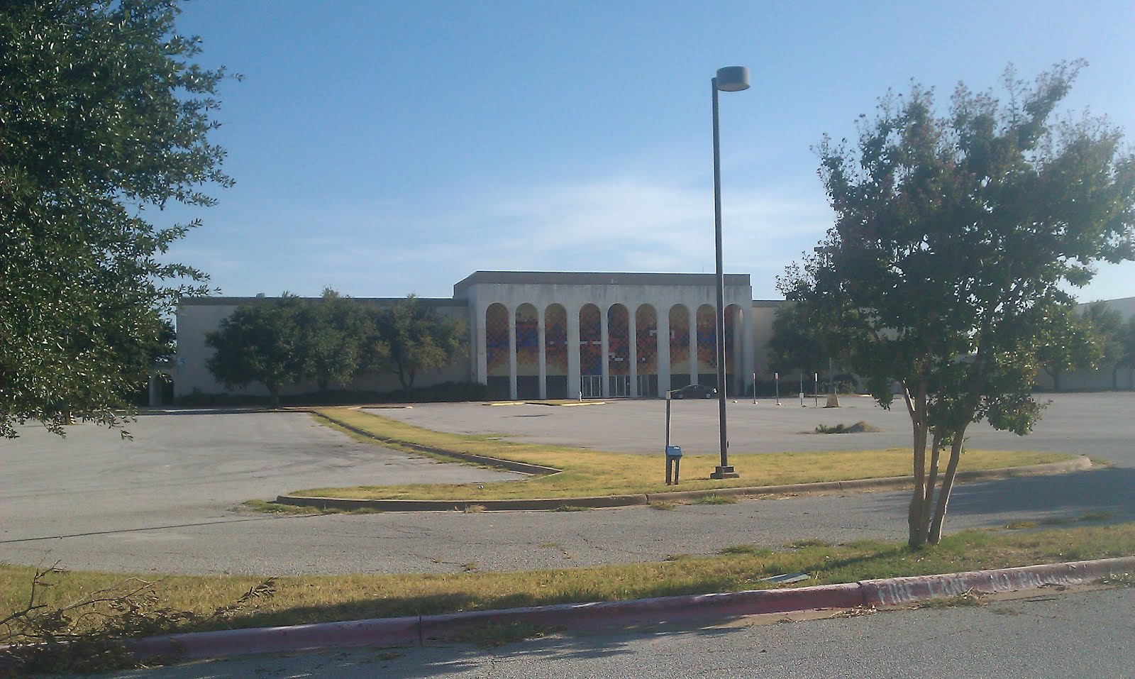 The Louisiana and Texas Retail Blogspot Six Flags Mall Arlington Texas