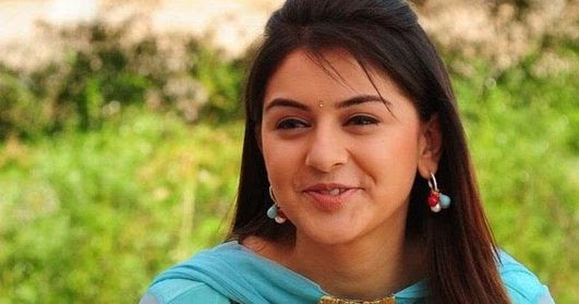 CELEBRITIES: Baby-face teen beauty Hansika Motwani exposing hot cleavage!