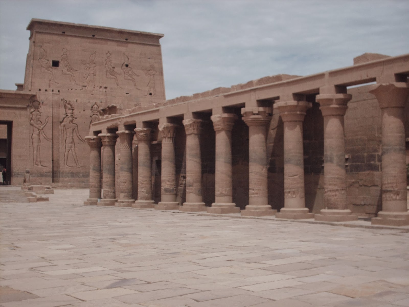 Geografía, Historia y Arte El templo de Isis