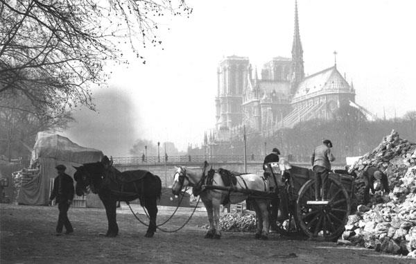 Check Out What Notre Dame Paris Looked Like  in 1920 