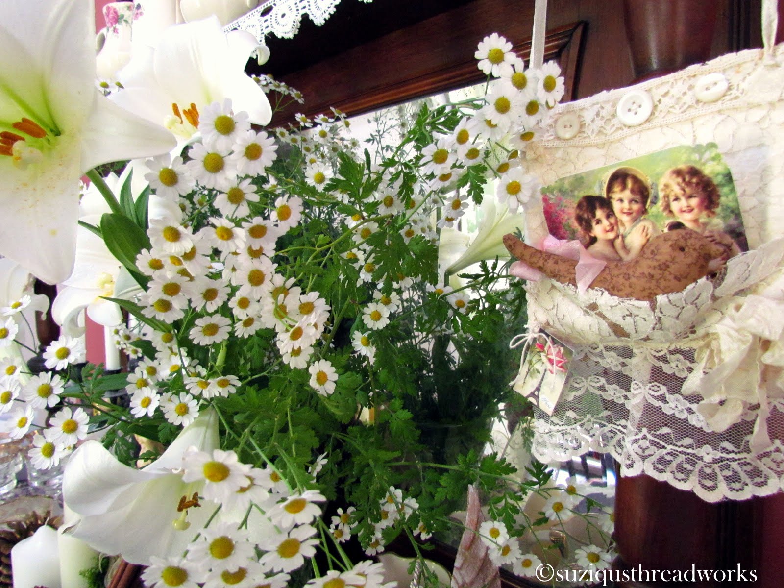 Suziqu's Threadworks: Christmas Blessings, Christmas Lillies and Gifts