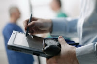 Ο υπουργός Υγείας ξεκινά διαδικασίες ‘εξπρές’ για αλλαγές στα νοσοκομεία και τις μονάδες υγείας του ΕΟΠΥΥ.