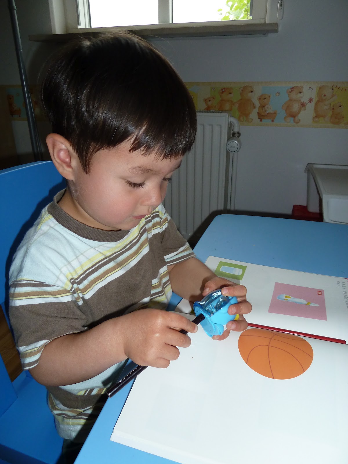 Family FECS Montessori Activity Sharpening Pencil