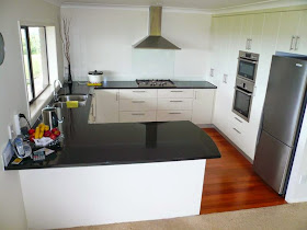 zabudowa piekarnika piekarnik na wysokości oczu