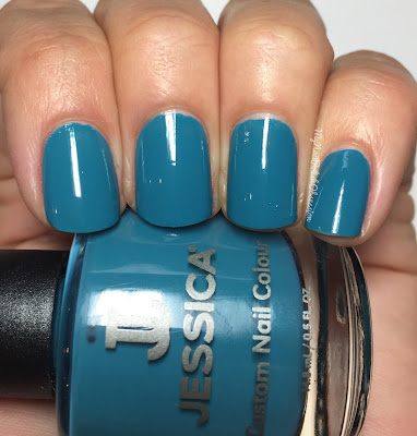 Jessica Cosmetics La Vie Boheme; Faux Fur Blue
