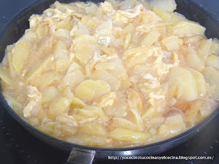 tortilla de patata a medio cuajar