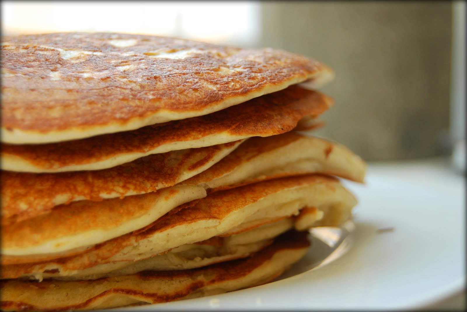 Motley Chew Easy Breakfast Pancakes