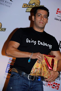 Salman Khan at Hyderabad for Dabangg2 promotion  