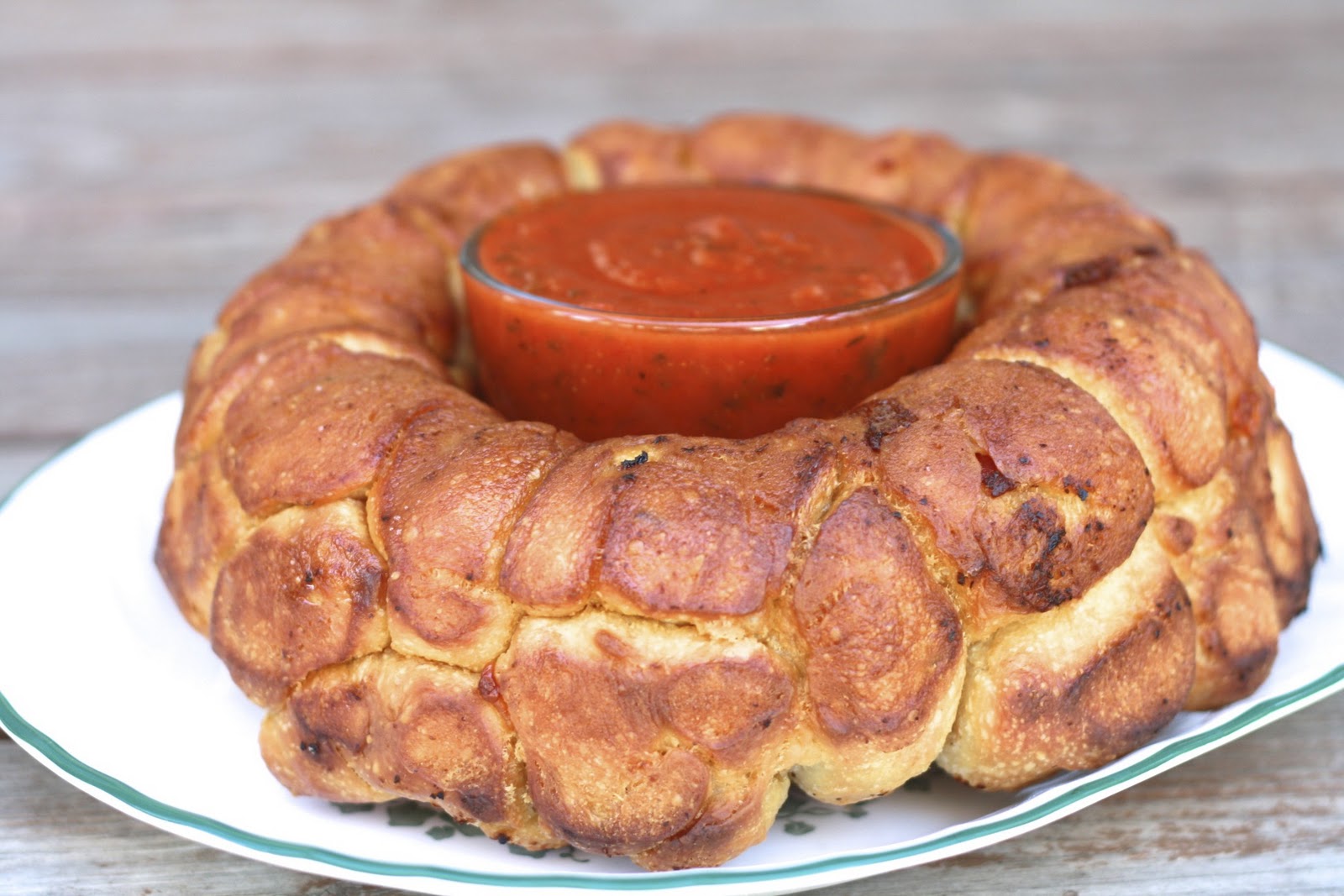 Pepperoni Pizza Monkey Bread