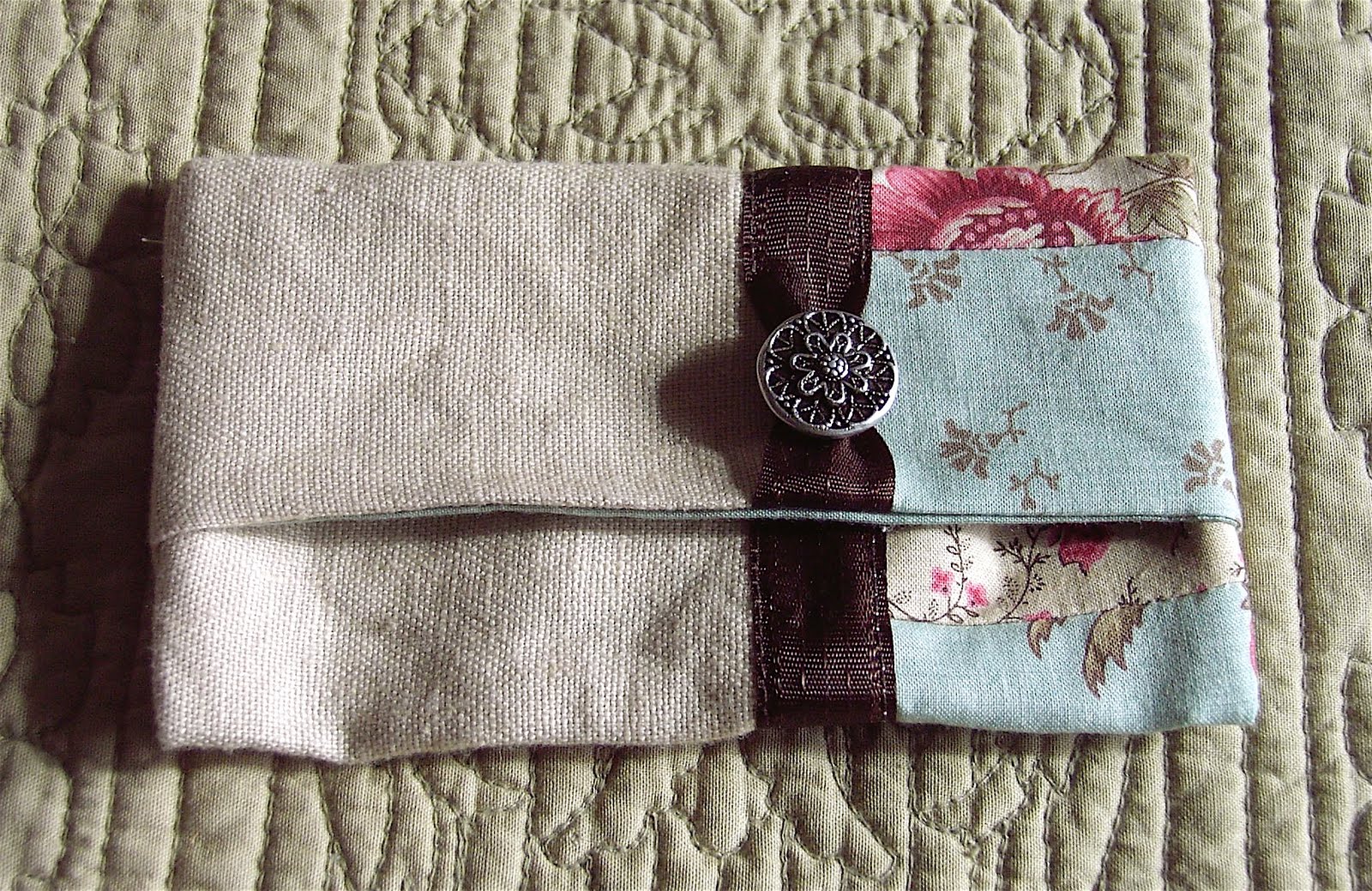 The Sewing Basket Tissue Case Tutorial