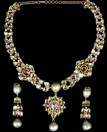 Shopping and Fashion,Fashion and Style,Online Gifts,Online Jewelry,Shopping Online Sites,Wedding Dresse